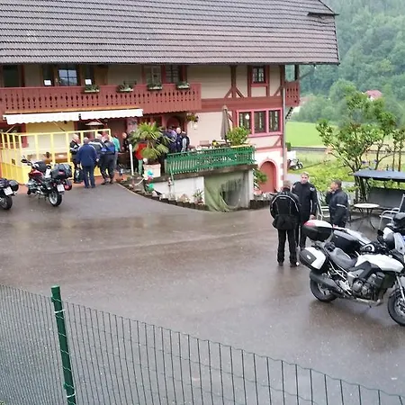 Waeldebauernhof Guest house